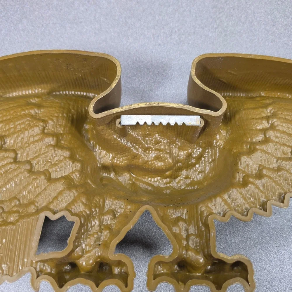 Vintage Style Eagle Wall Plaque Home Decor Gold 24.5
